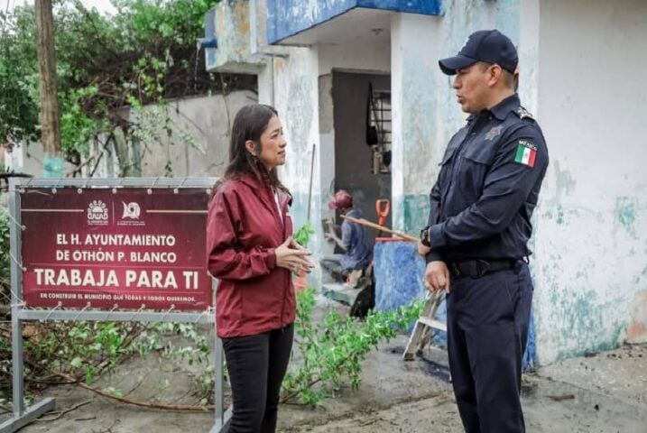 Chetumal Renovando la cabina abandonada para una mayor seguridad del vecindario