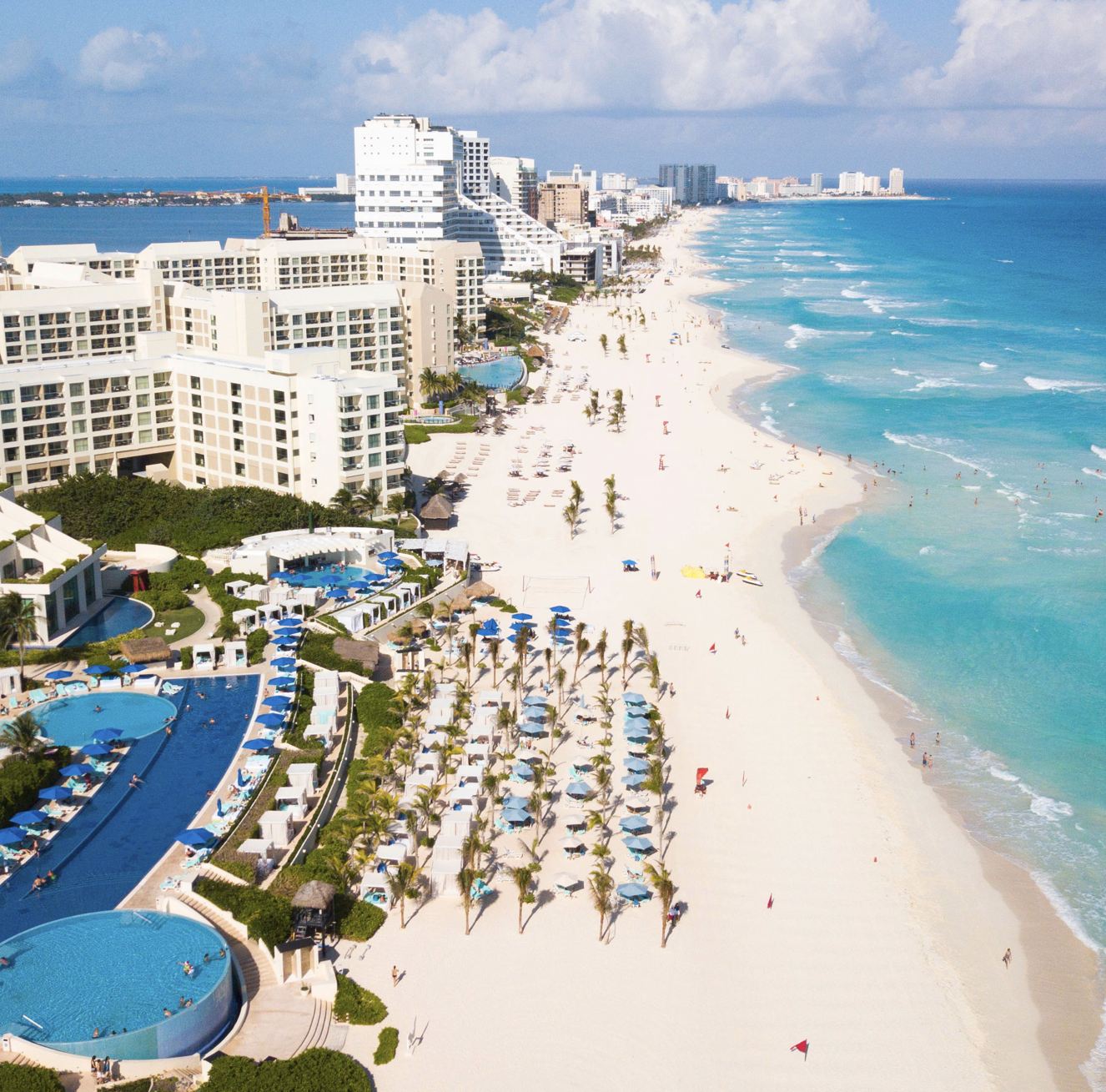 Playas de arena blanca en la zona hotelera de Cancún