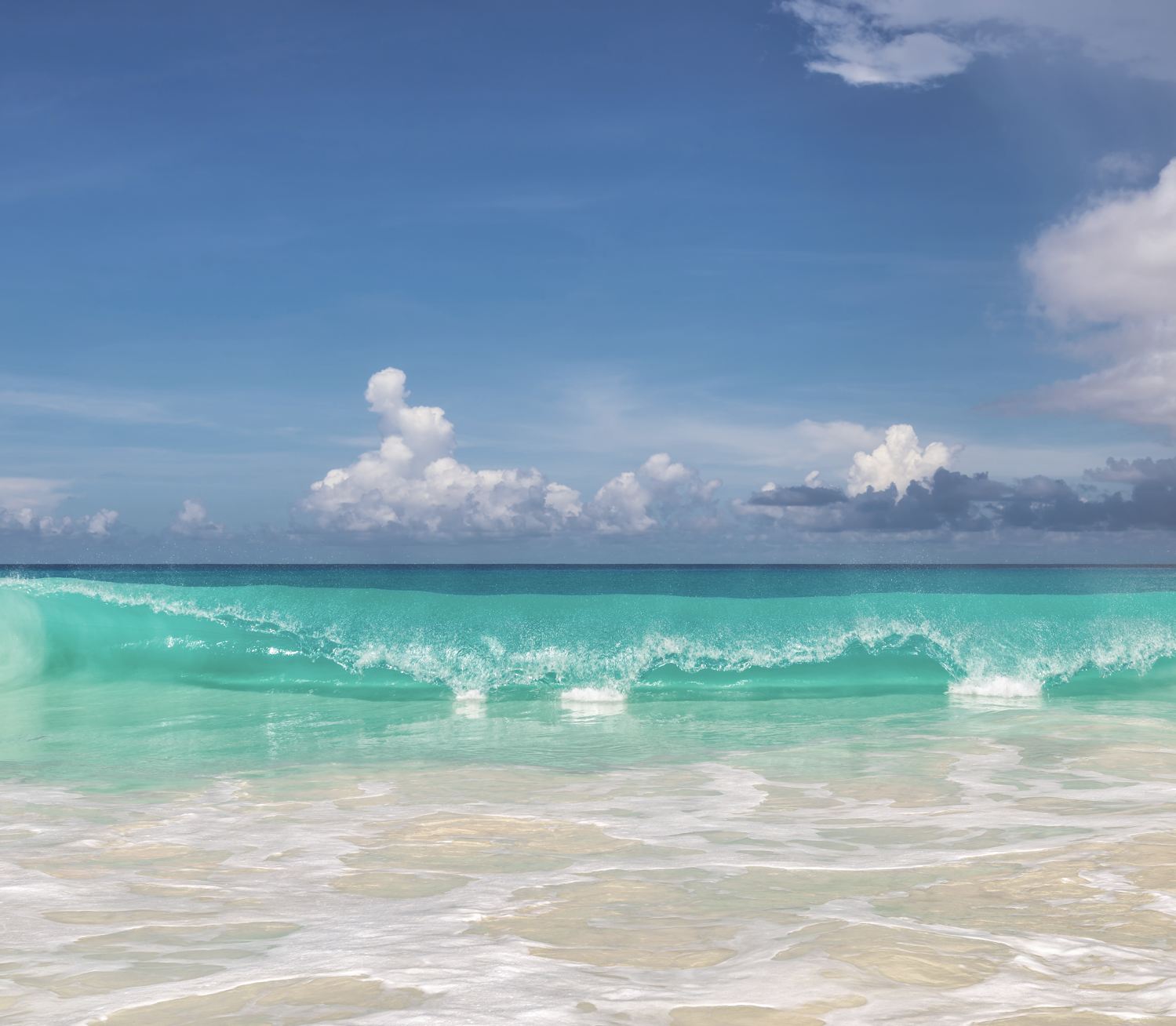 Grandes olas Cancún