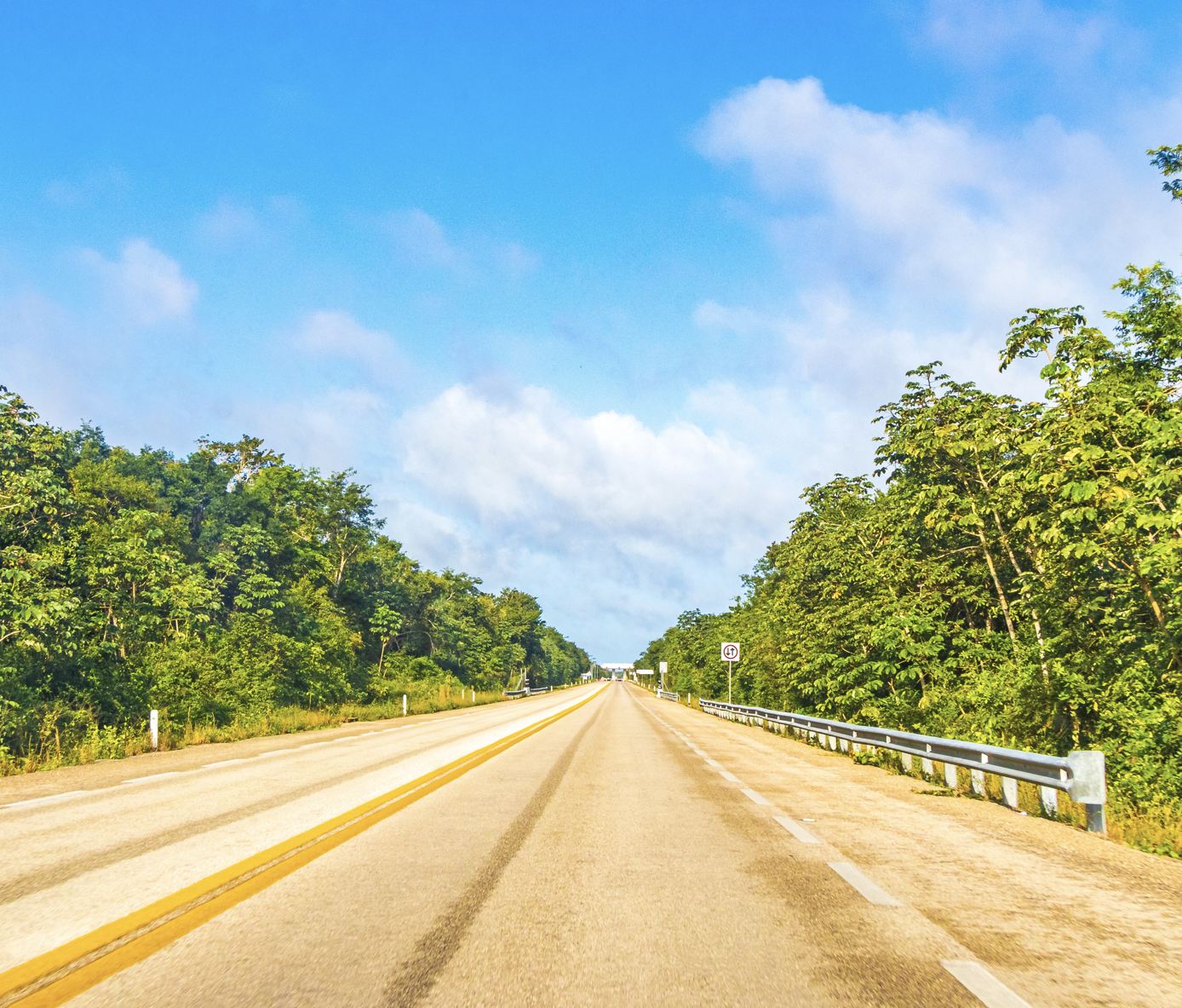 Carretera cerca de Cancún