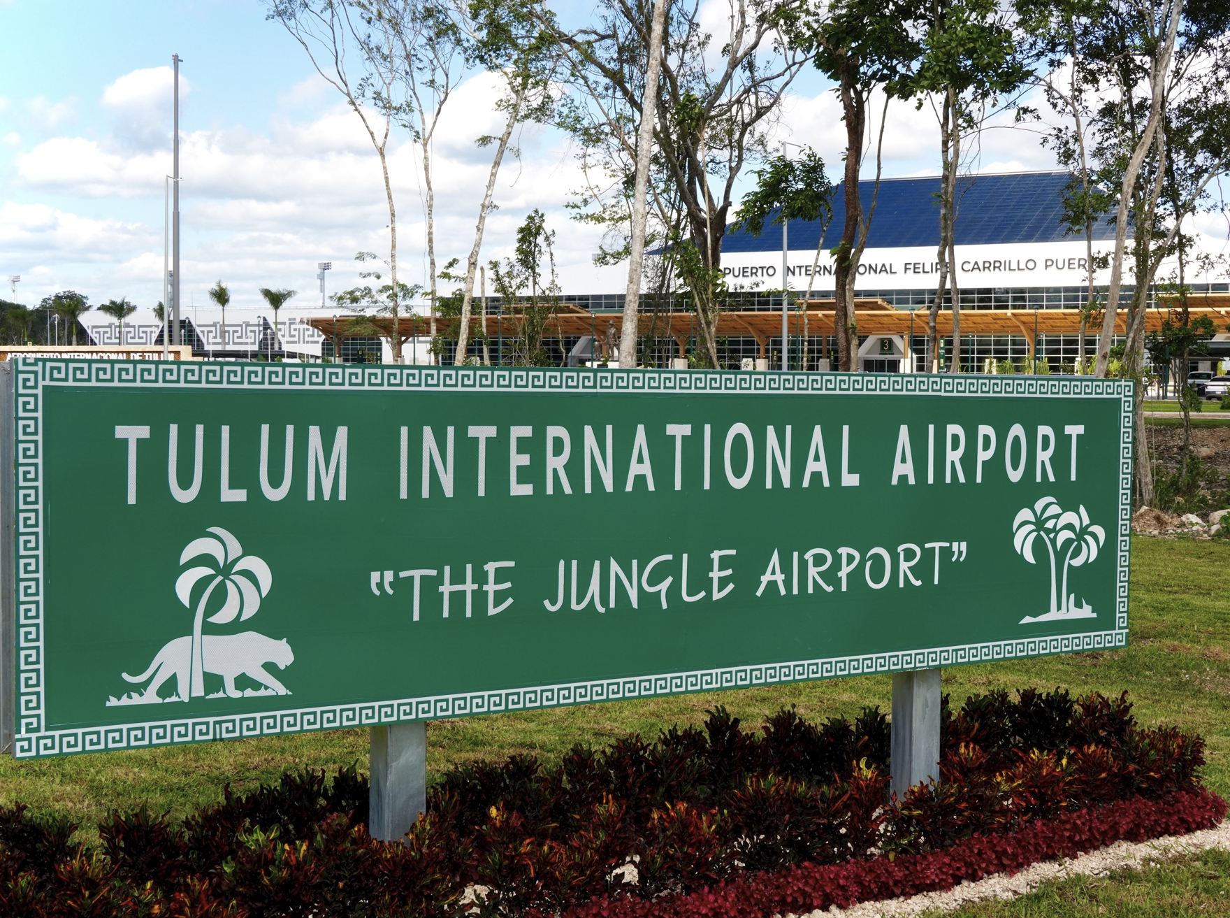 Signo del aeropuerto de Tulum