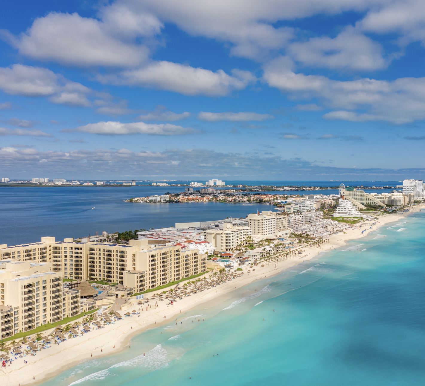 Nichupté lagoon y zona hotelera en Cancún