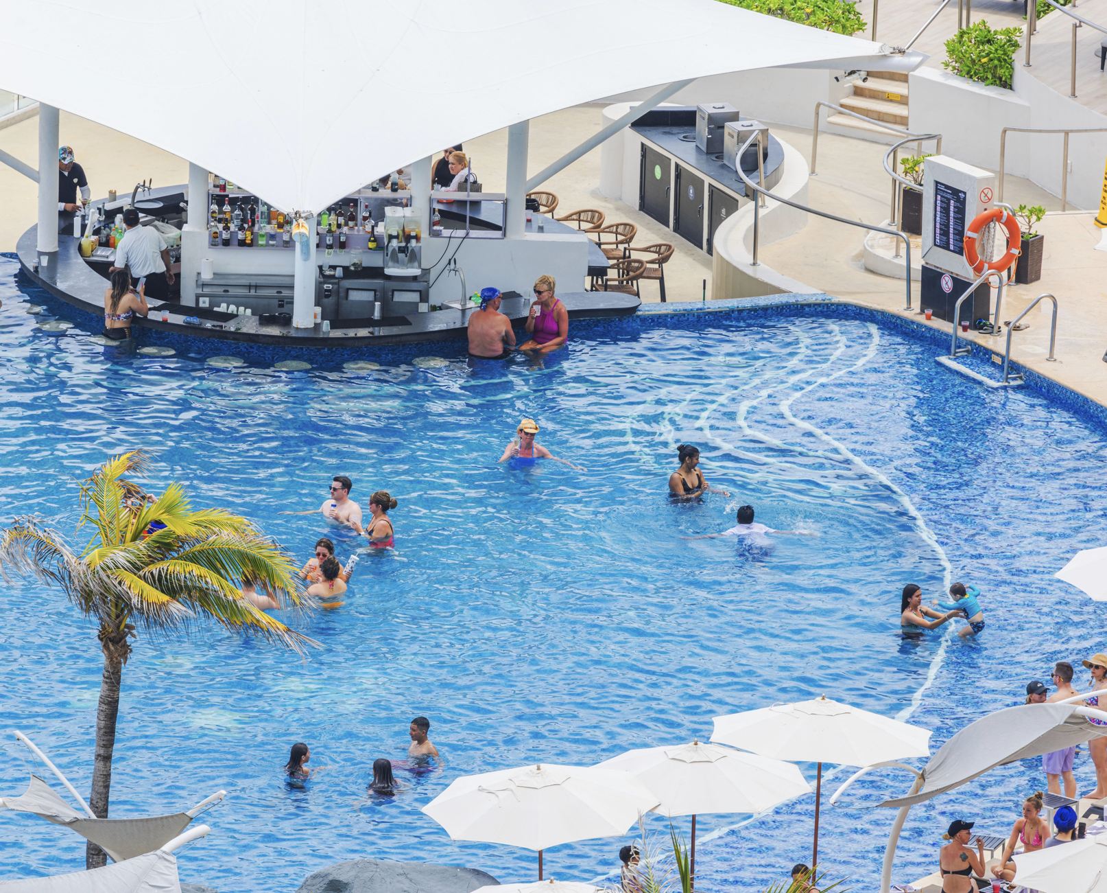 Barra de piscina Cancún