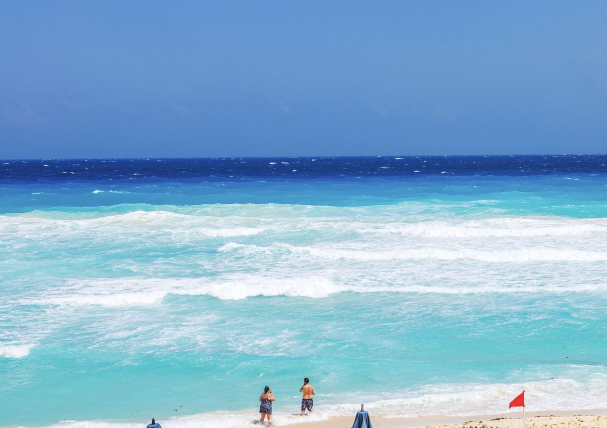 Bandera roja Cancún Beach Swimmers Rodilla Deep