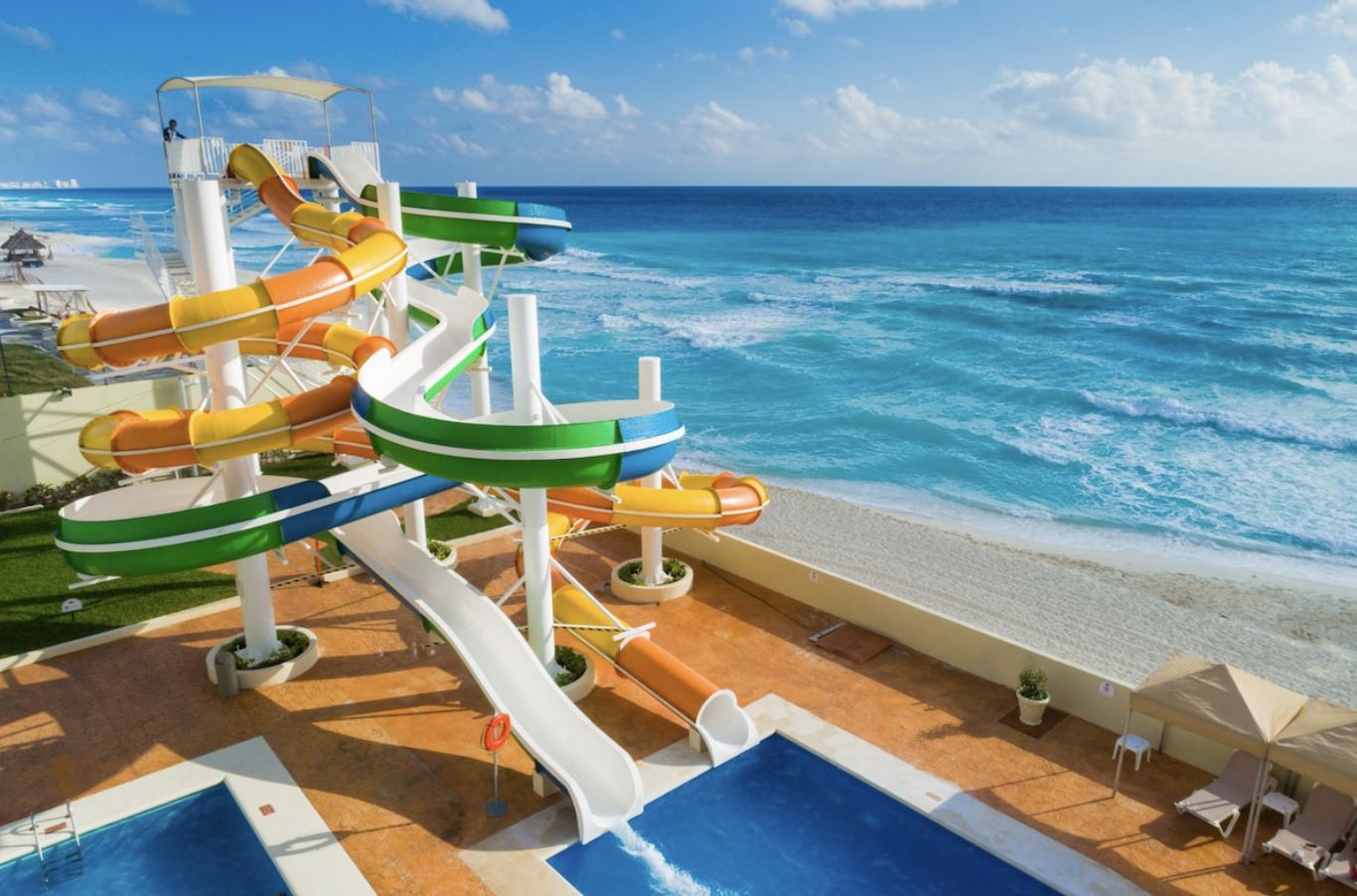 Parque acuático Crown Paradise Club Cancún
