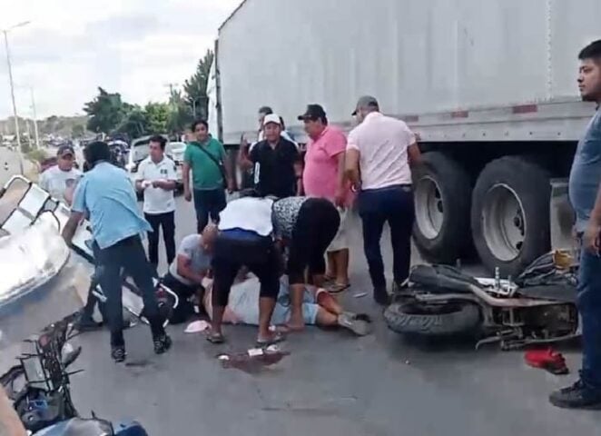 Bacalar Man golpea en la parte posterior del semi estacionado que intenta responder celda
