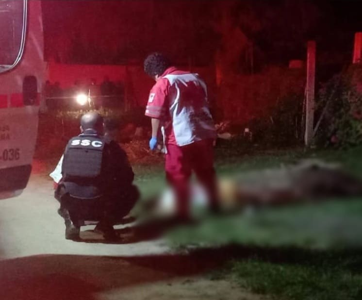 Policía de arresto principal sospechoso en el fin de semana Muerte de mujer de mujer