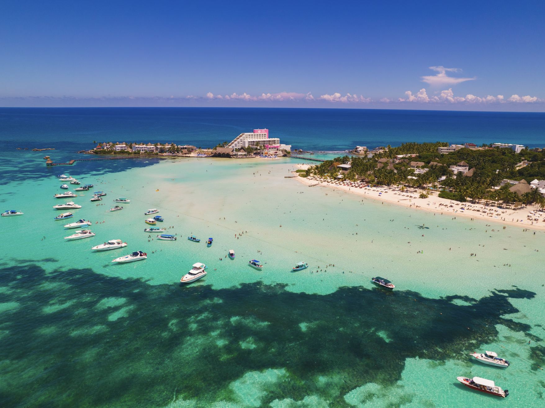 Hermoso complejo de playa de tiro aéreo en Isla Mujeres, Playa del Carmen, México
