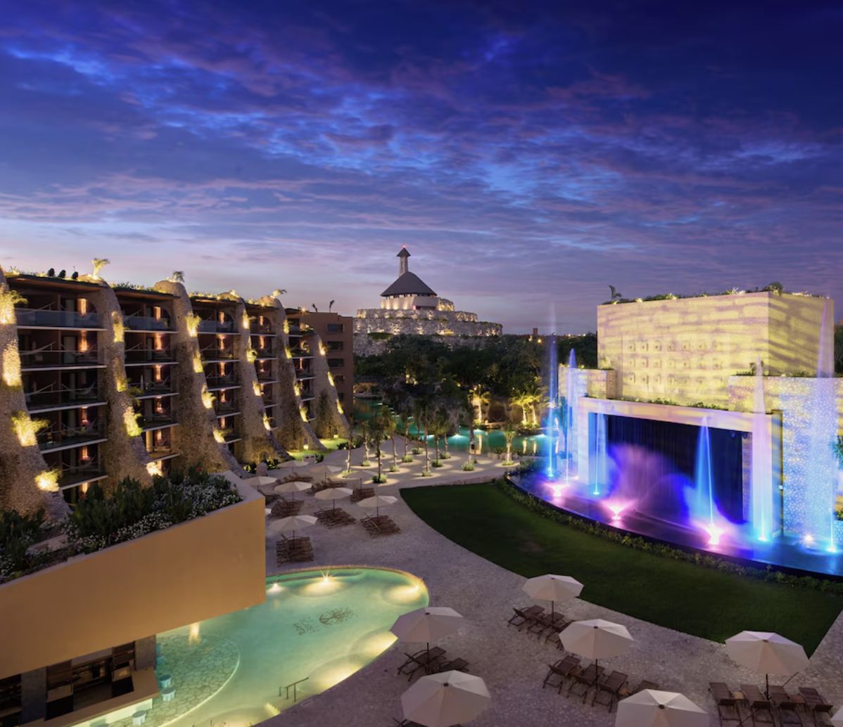 Hotel Xcaret por la noche