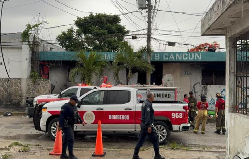 La policía de Cancún confirma cuerpos carbonizados encontrados dentro del antiguo edificio de dos hombres