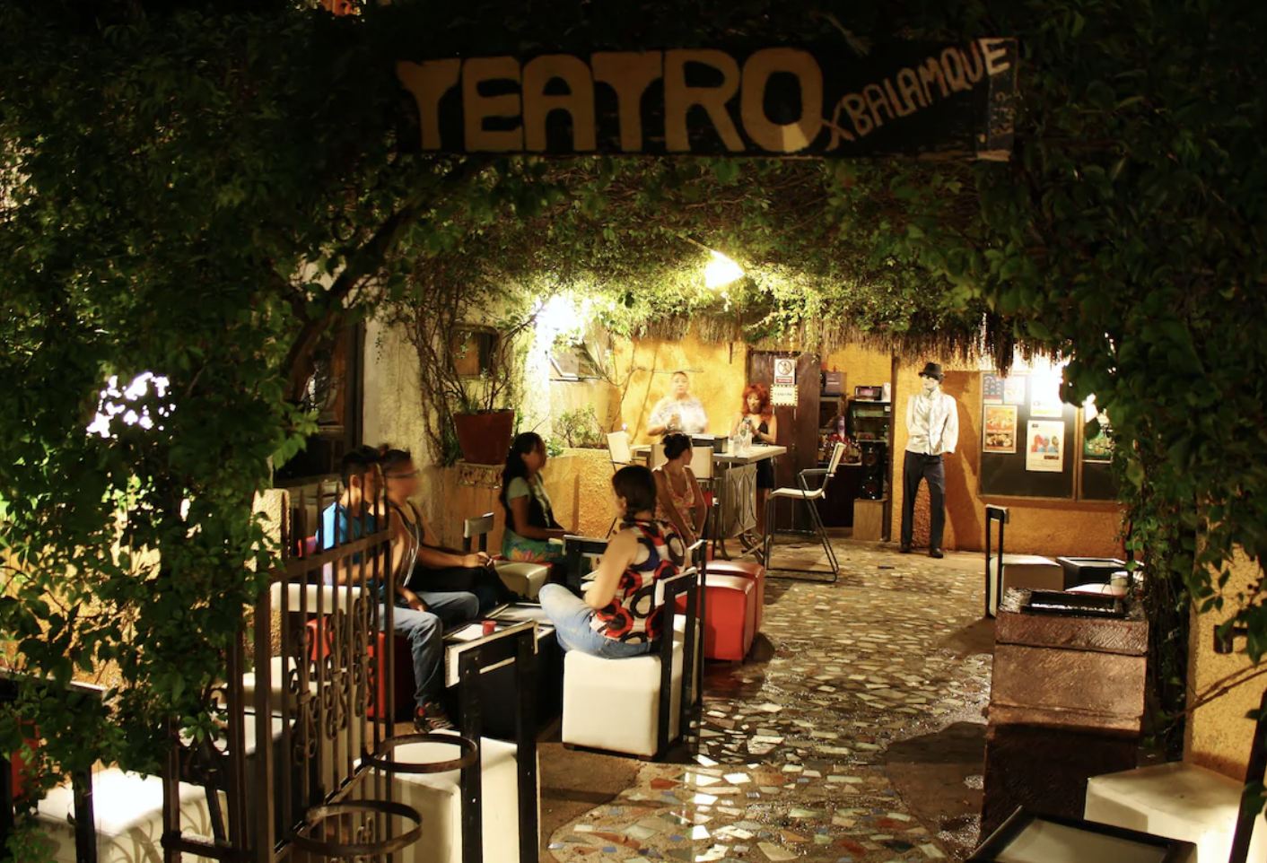 Espectáculo de teatro en el centro de Cancún.