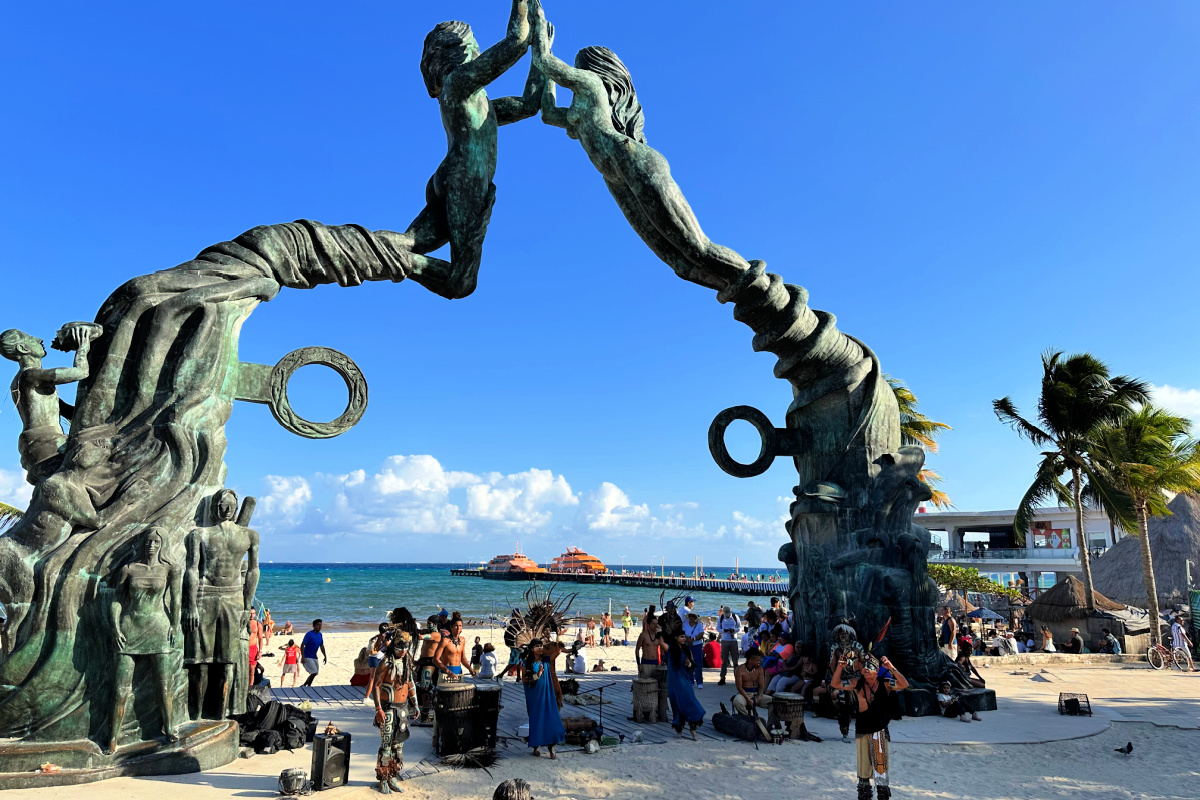 Estatua de Playa del Carmen