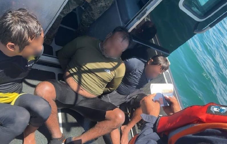 Tres arrestados durante la operación en el mar para detectar la pesca ilegal