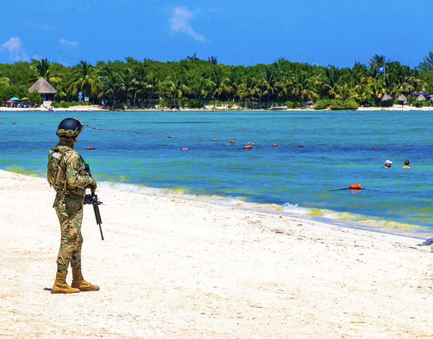 Soldado en la playa