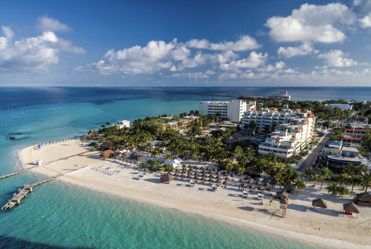 Isla Mujeres Sargassum Free Beach