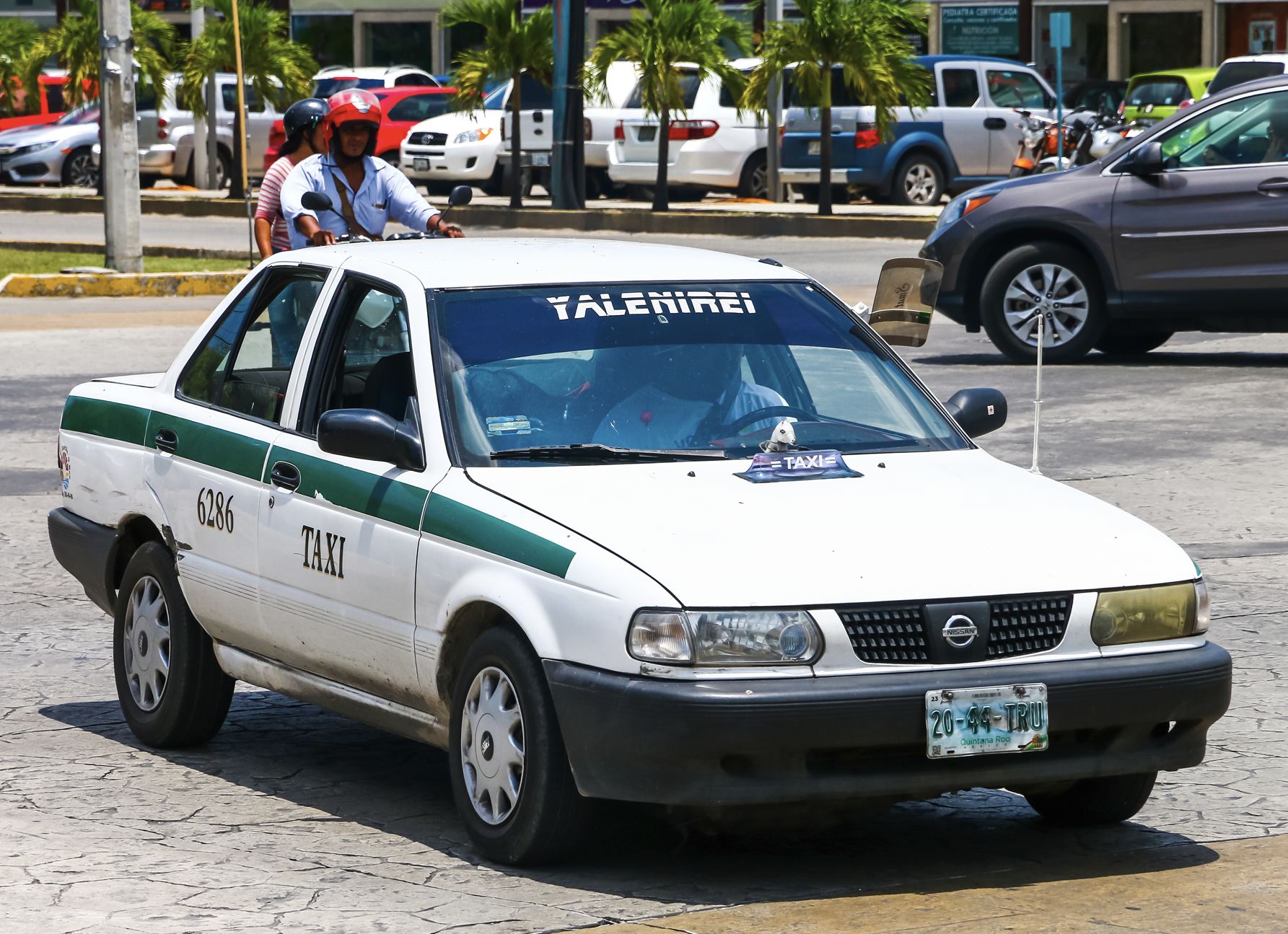 Taxi antiguo en Cancún