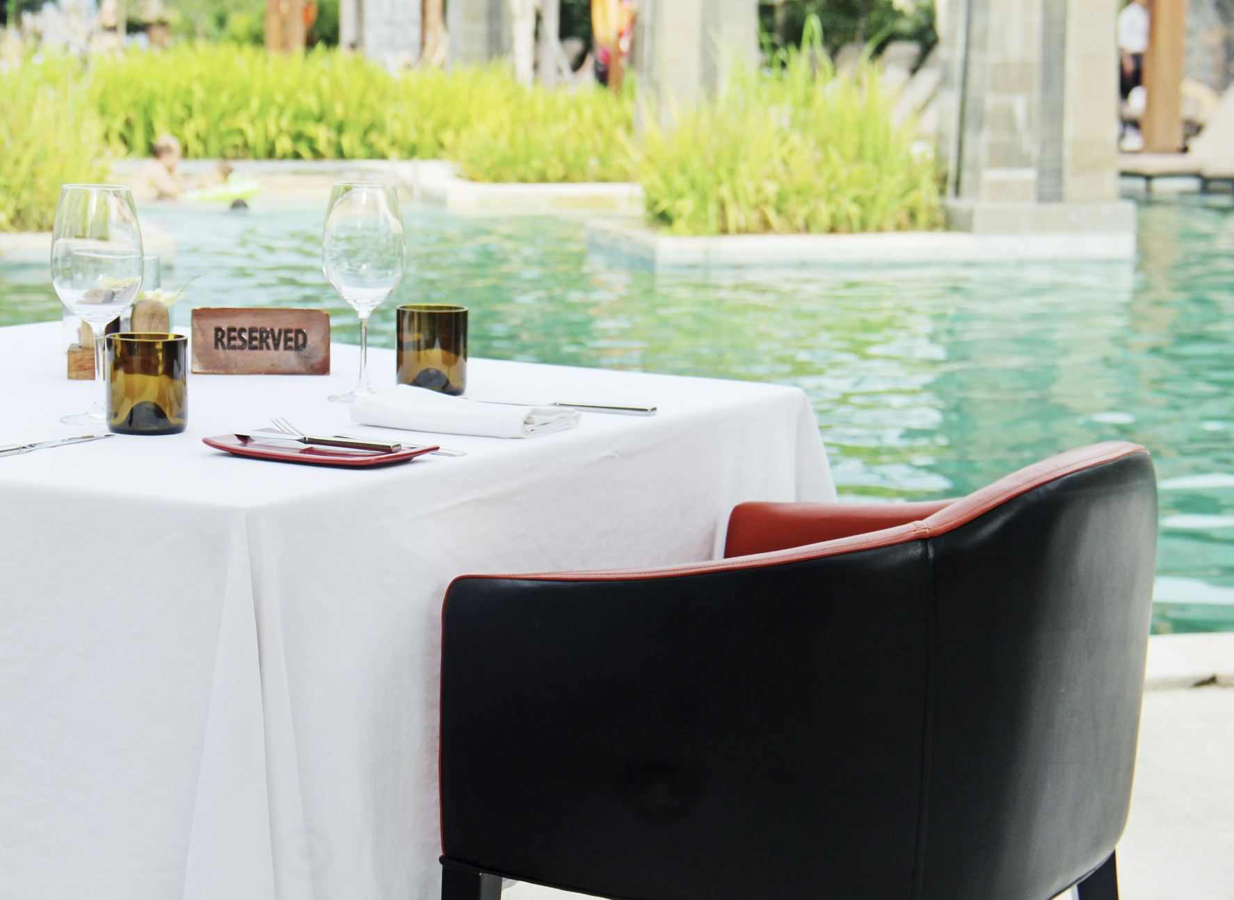 Mesa reservada para desayuno en tiempo compartido