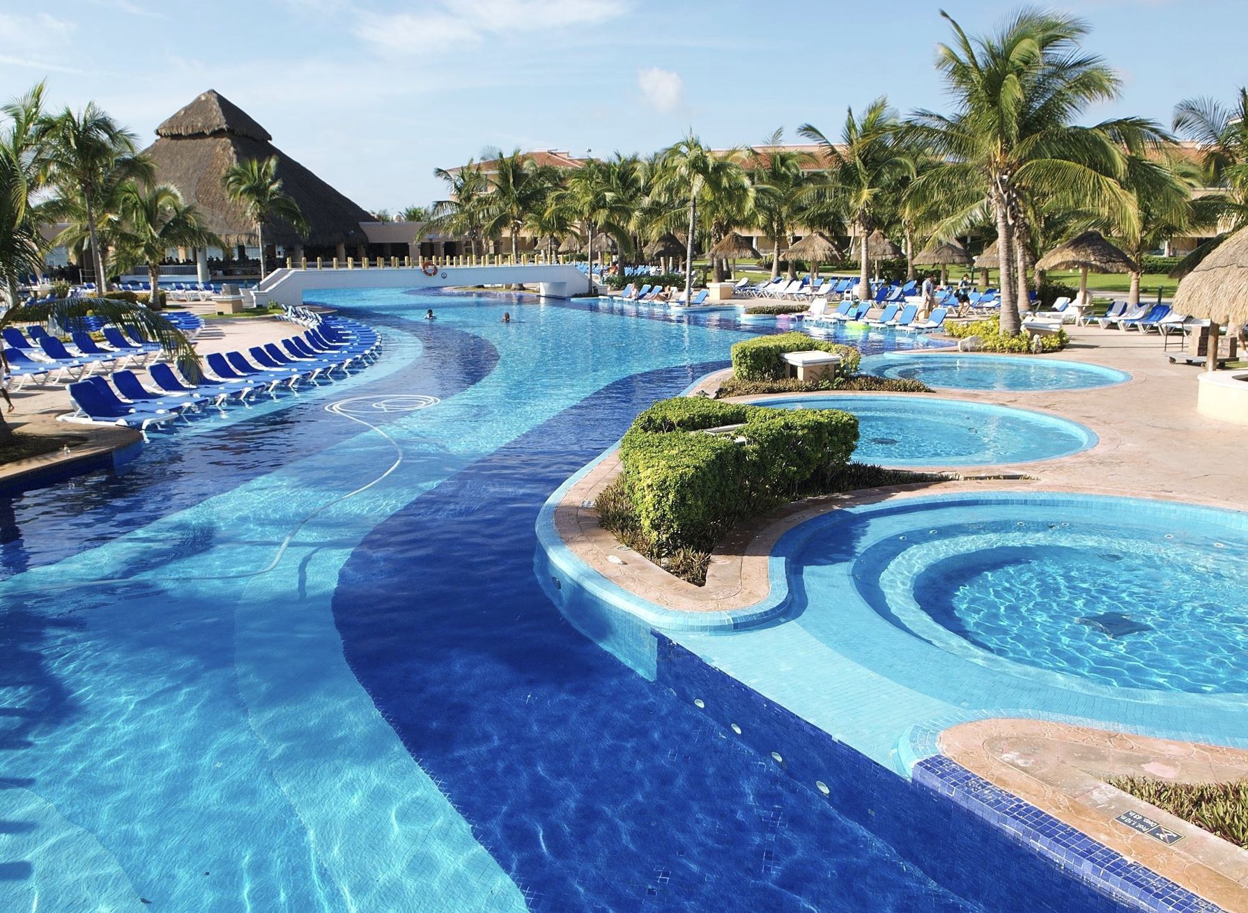 Piscina del hotel