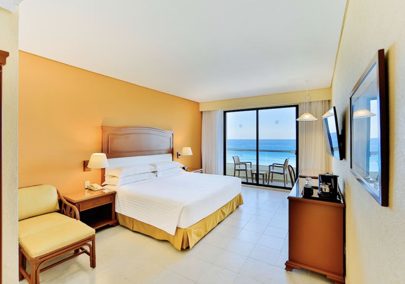 Occidental tucancún