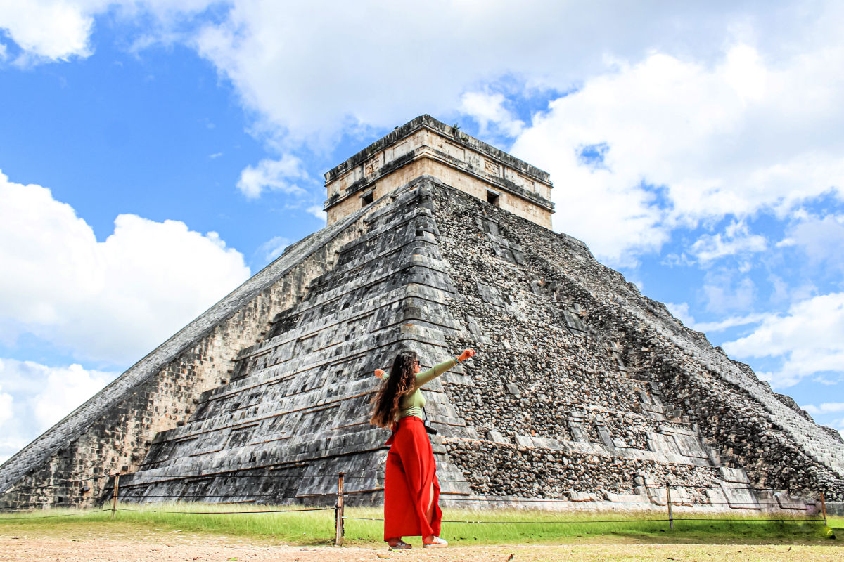 Mujer en Chichén Itzá