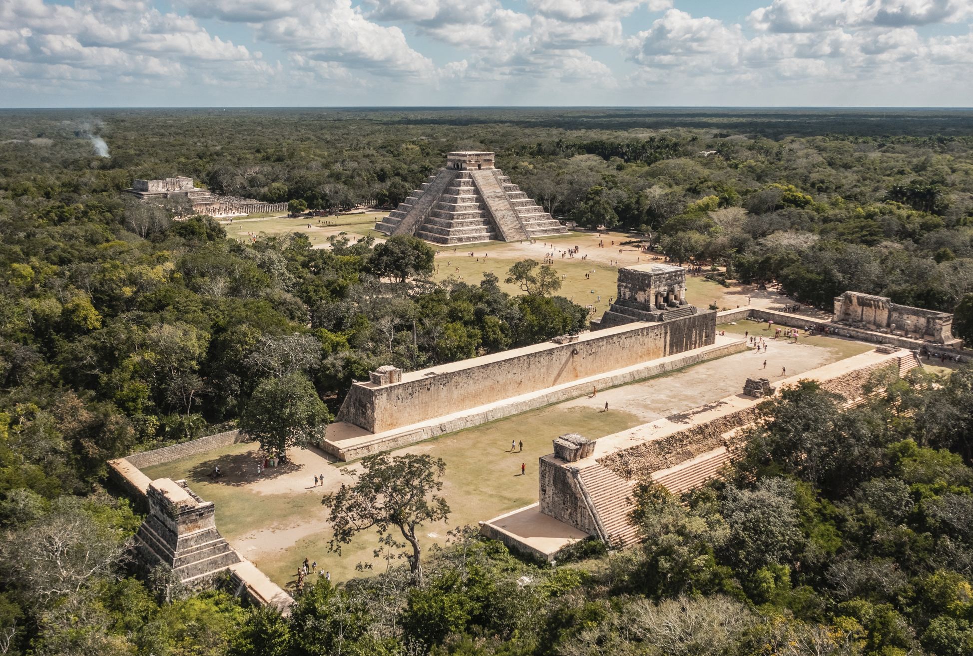 Vista aérea de la antigua ciudad maya Chichen Itza