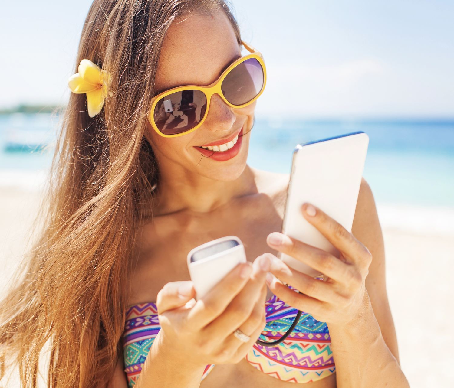 Banco de energía en la playa turista