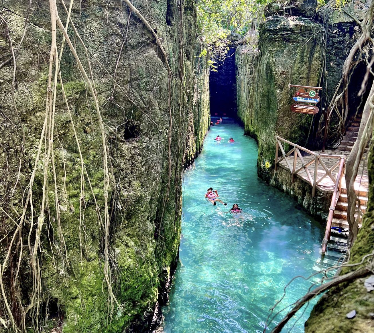 Río lento Xcaret