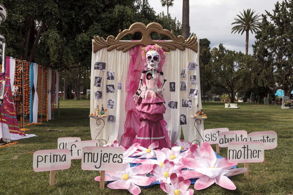 Turistas bienvenidos a visitar los cementerios de Cancún para el Día de Muertos Esto es lo que necesita saber