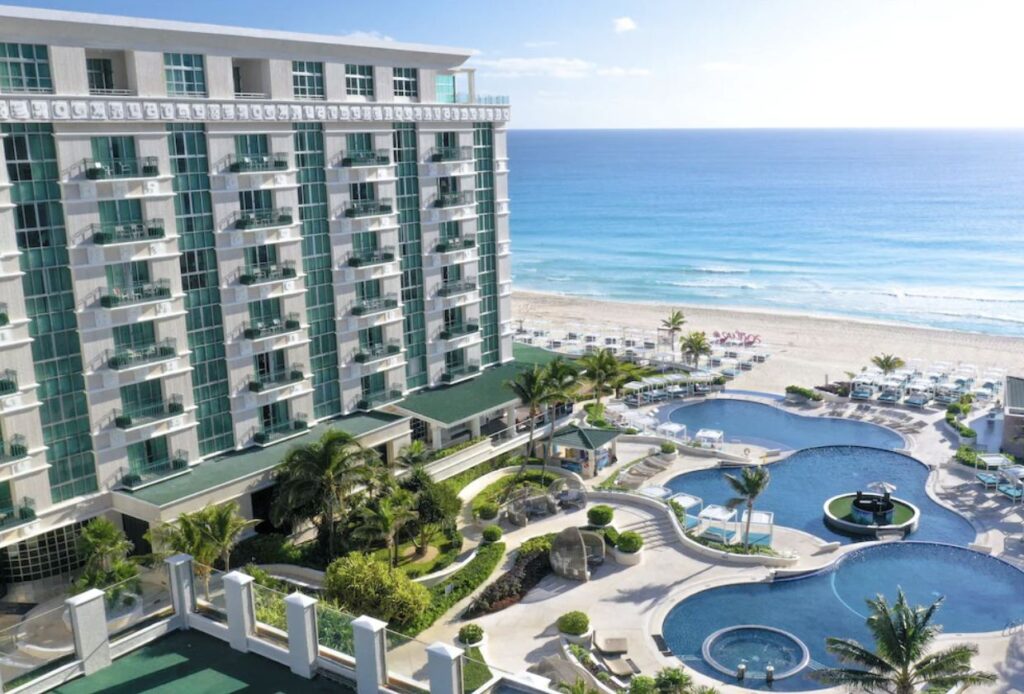 ¿Por qué es tan popular Sandos Cancún? Una mirada al Legacy Resort con el que los viajeros están obsesionados