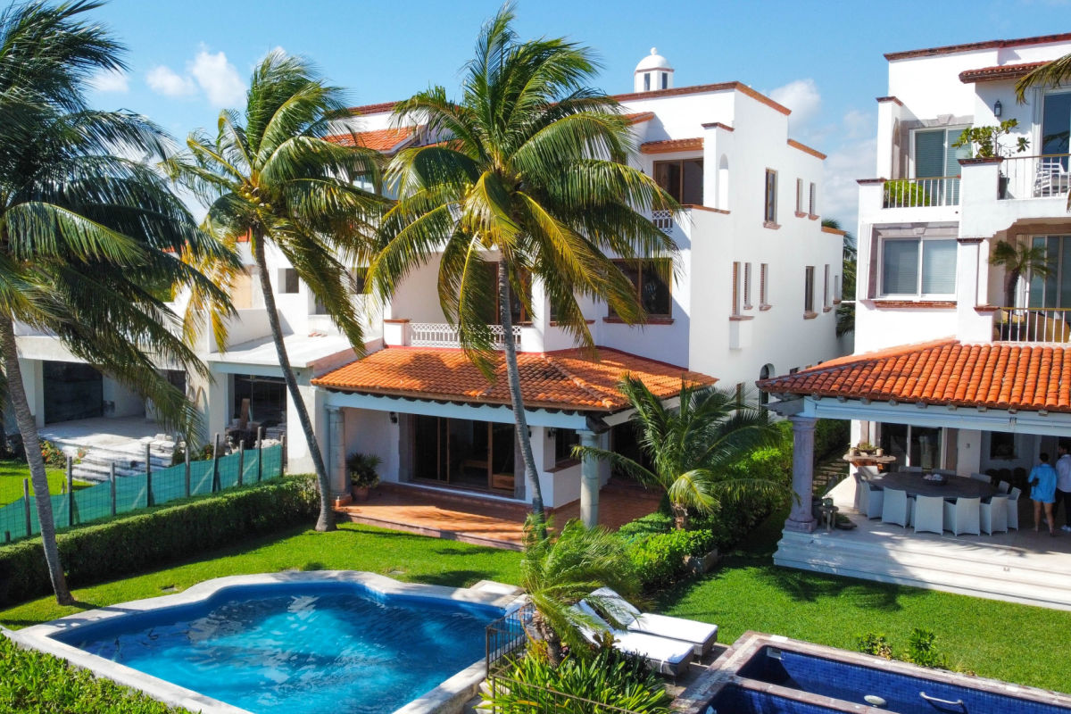 Rentas vacacionales y piscinas en Cancún