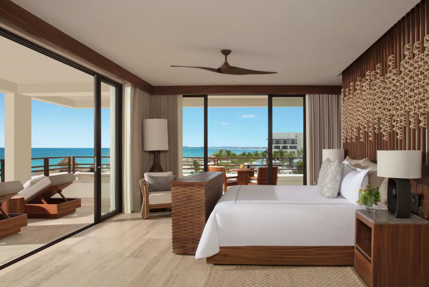   Secrets Playa Blanca Costa Mujeres master suite aérea