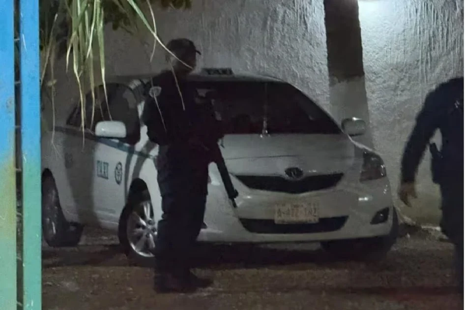 Taxista de Puerto Aventuras es atendido por herida de bala tras ser baleado por pasajeros