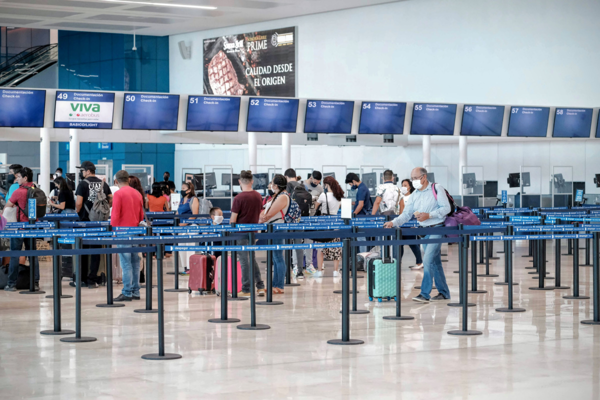 Los viajeros a Cancún ya no necesitarán usar máscaras en los vuelos ni en el aeropuerto