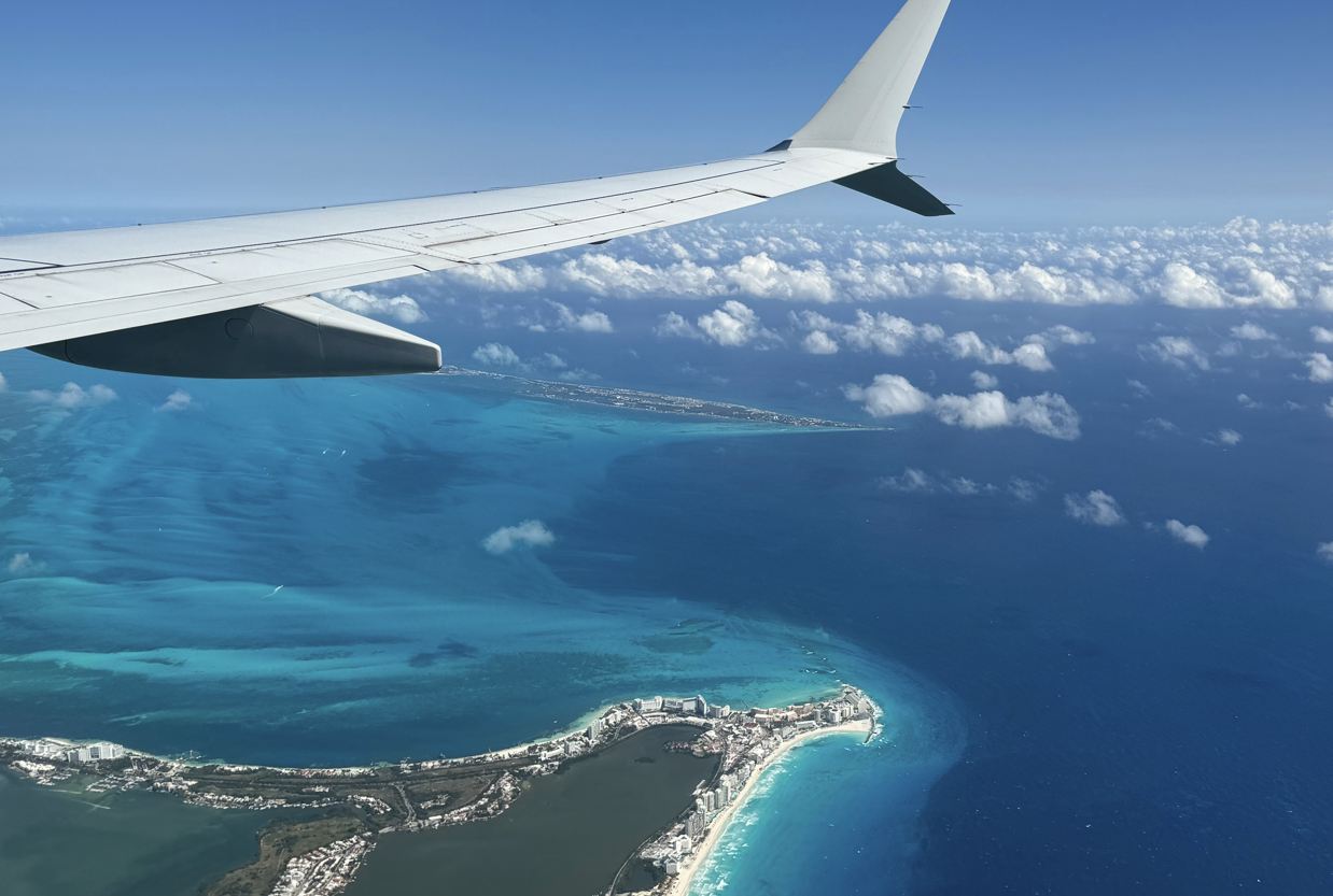 ¡Más de 650 vuelos por día en Cancún! 5 cosas para las que los viajeros deben estar preparados