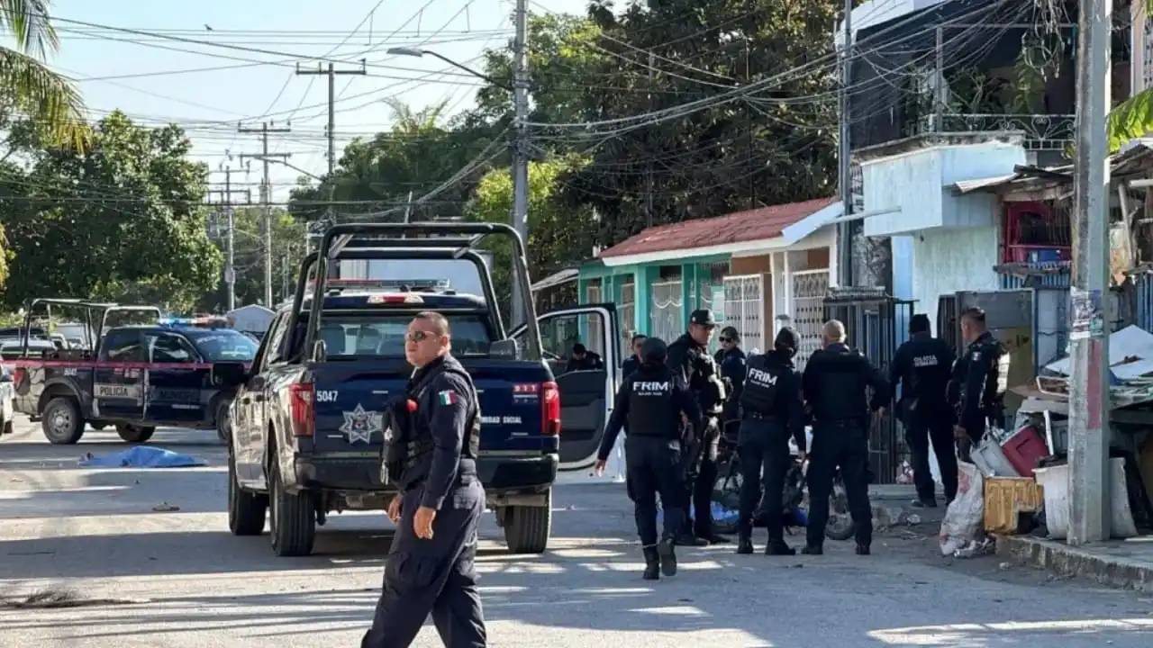Dos personas fueron encontradas muertas en una calle de Cancún luego de haber sido asesinadas a tiros a principios de este año. 