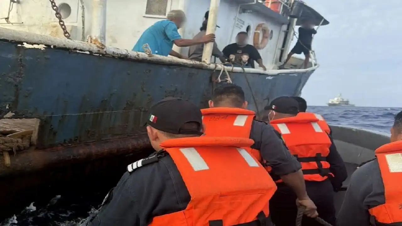 El pesquero Júpiter fue encontrado a la deriva a 137 millas náuticas de la isla de Cozumel. 30 de mayo de 2026.