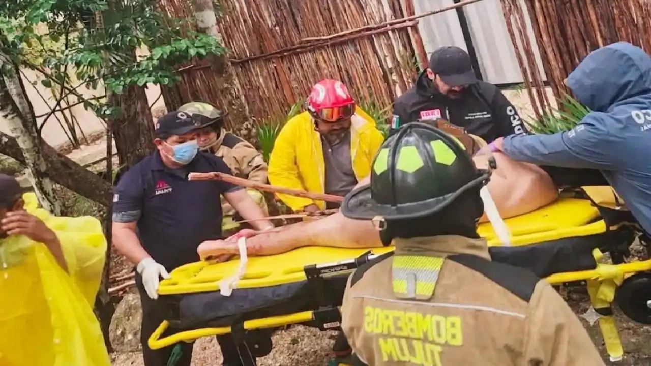 Joven muere empalado durante caída del tercer piso de edificio de departamentos en Tulum