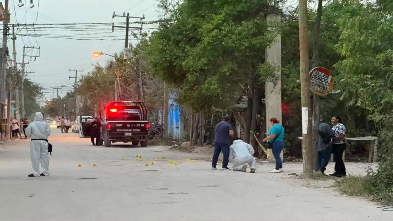 Continúa la búsqueda de los pistoleros que participaron en un tiroteo mortal en las calles de Cancún