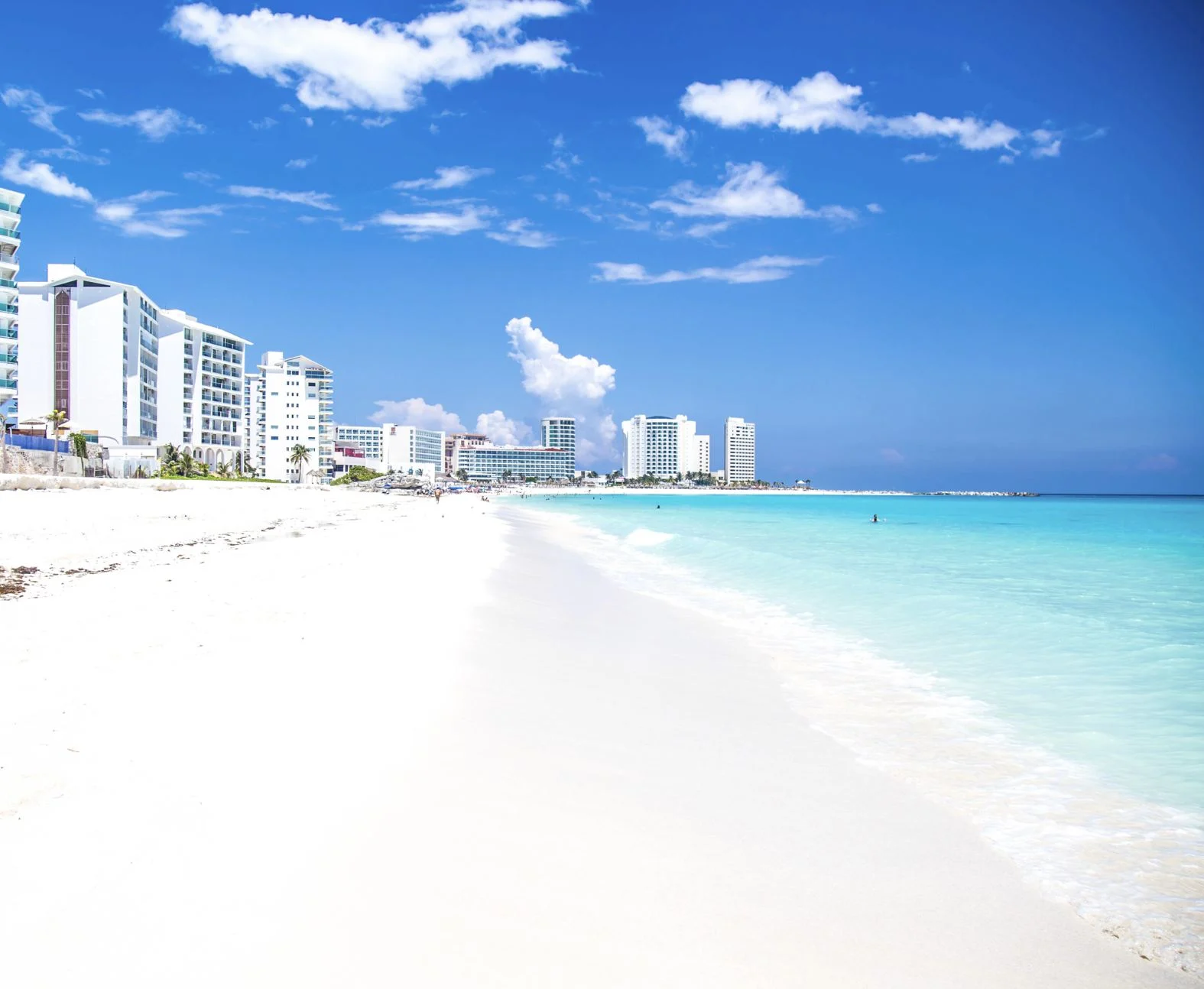 Resorts en la Zona Hotelera de Playa de Arena Blanca de Cancún