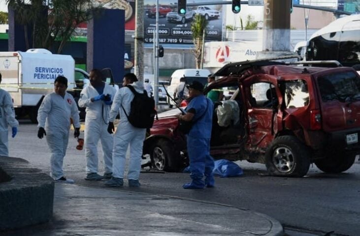 El accidente de vehículo único temprano en la mañana deja a dos muertos en Cancún