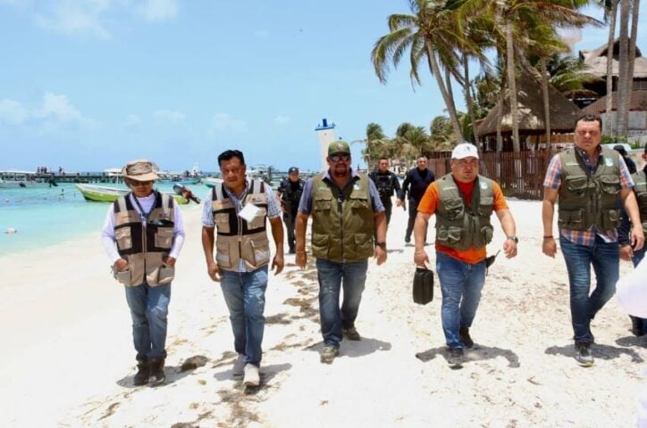 Los inspectores de Puerto Morelos comienzan patrullas para despejar playas federales de vendedores ambulantes