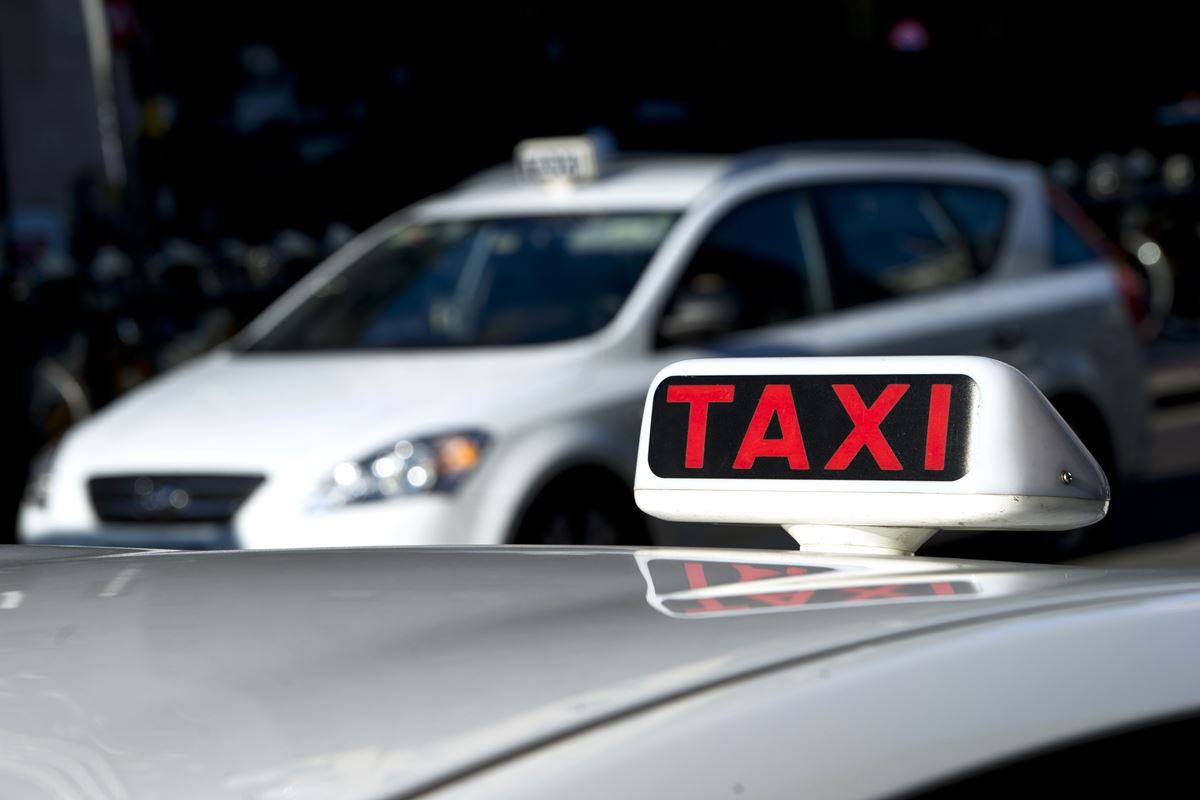 Estudio revela que los taxis son la opción de transporte menos segura para los turistas de Cancún