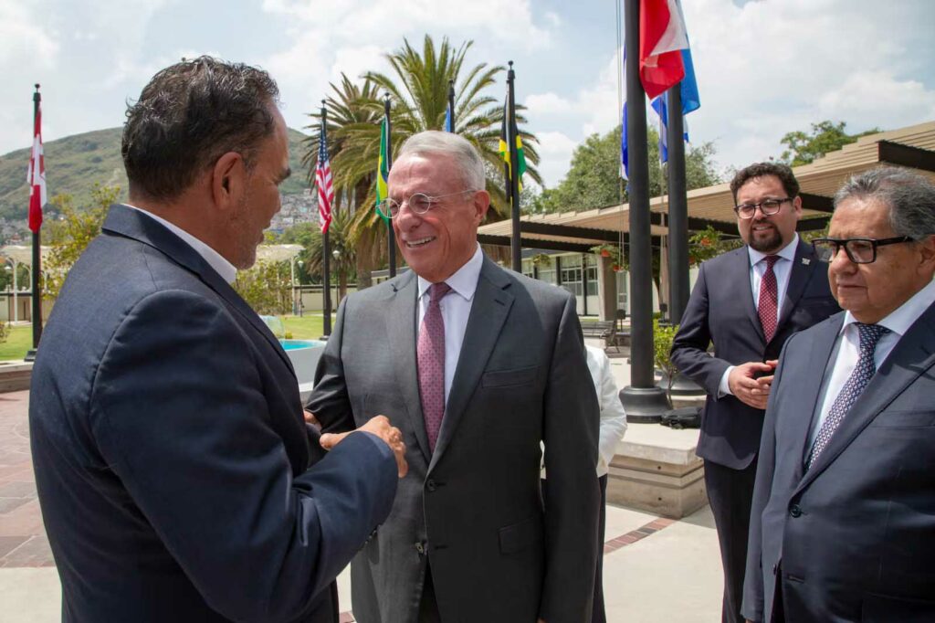 Elder Soares en México